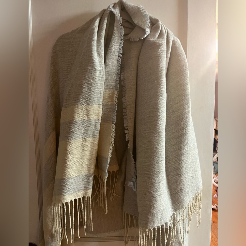 Shawl vest never worn